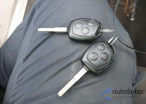 2013 Ford Fiesta Se из США, поврежденный, VIN 3FADP4BJ3DM143916